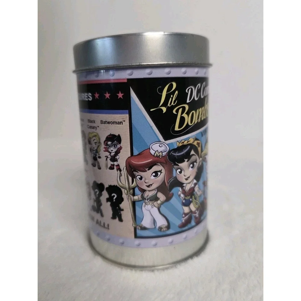 Lil DC Comics Bombshells Vinyl‎ Harley Quinn Mystery Tin Opened Figure Sealed